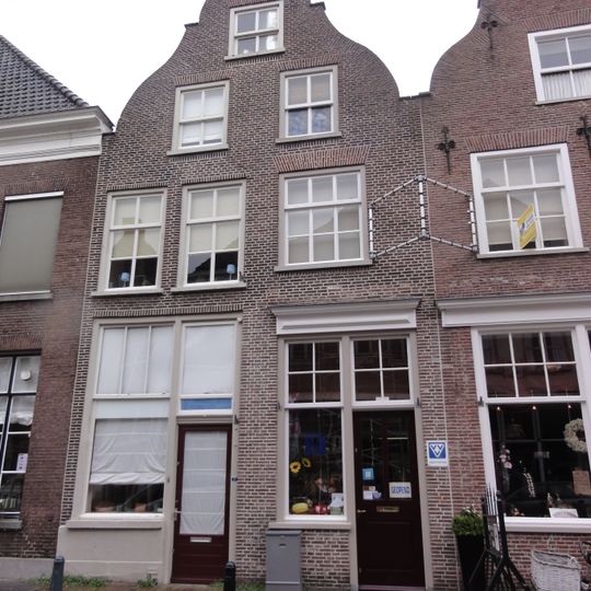 Rogstraat 15, Grave