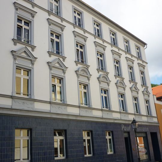 Wohnhaus in geschlossener Bebauung Rothenburger Straße 3