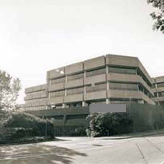 Shire Hall, Shinfield Park