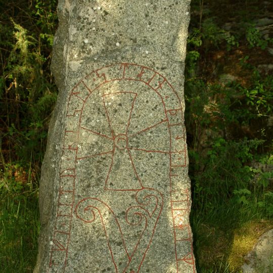 Upplands runinskrifter Fv1990;32B