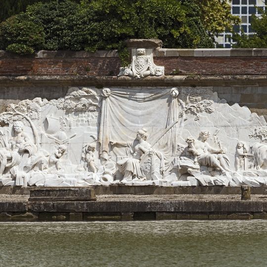 Bas-relief des Ponts-Jumeaux