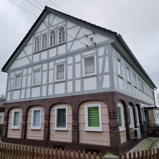 Wohnhaus Friedhofsweg 1