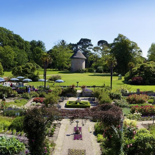 Botanical garden at Samarès Manor