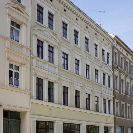 Mietshaus in geschlossener Bebauung Jakobstraße 29