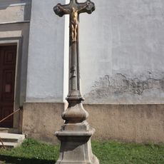 Kříž u kostela sv. Bartoloměje v Opatově