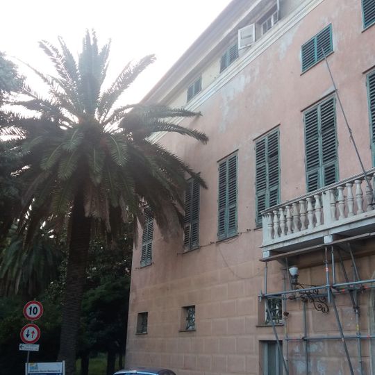 Villa de Mari