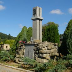 Hrob a památník československých vojáků a Rudé armády