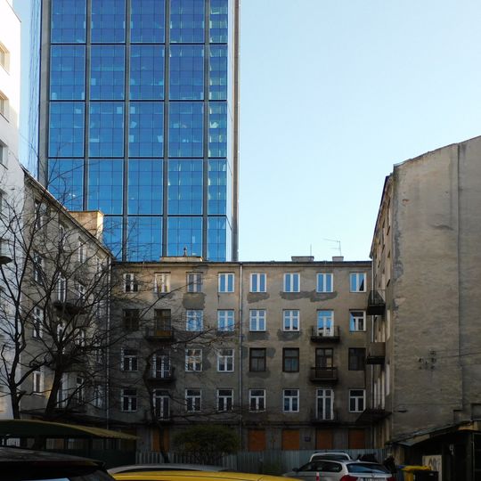 Oficyna przy ulicy Złotej 63