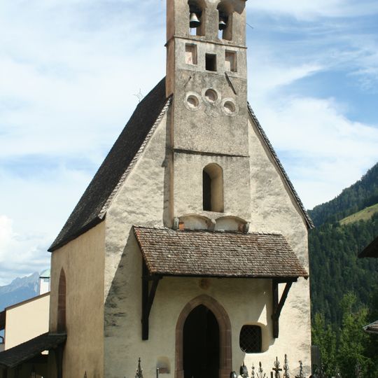 Pfarrkirche St. Pankraz mit Friedhofskapelle St. Sebastian und Friedhof