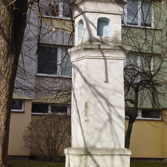Column shrine, Vltava