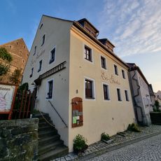 Wohnhaus in offener Bebauung Schloßstraße 8