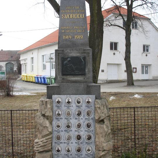 Památník obětem 1. sv. války ve Výčapech