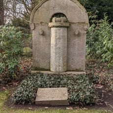Tomb for Familie Houget