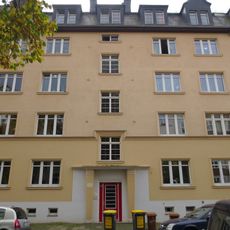 Mietshaus in geschlossener Bebauung Henriettenstraße 47