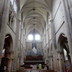 Église Sainte-Geneviève de Gouvieux