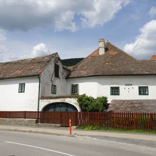 Anlage Guts-/Winzerhof Rothenhof 6