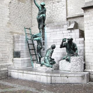 Monument aux bâtisseurs de la cathédrale d'Anvers