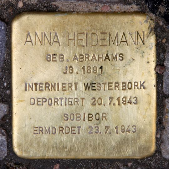 Stolperstein en memoria de Anna Heidemann