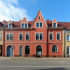 Wohnhaus mit Ladeneinbau in geschlossener Bebauung Hoyerswerdaer Straße 67