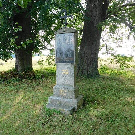 Kaplička u cesty v lokalitě Na Dílech