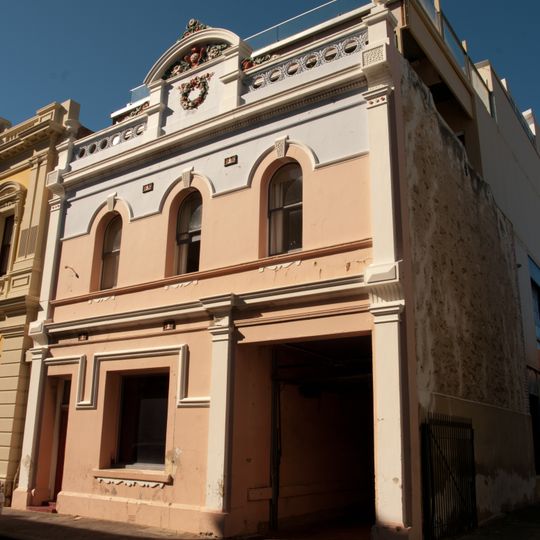 Commercial Building, 14 Mouat Street