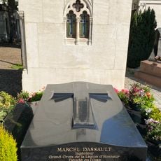 Grave of Dassault