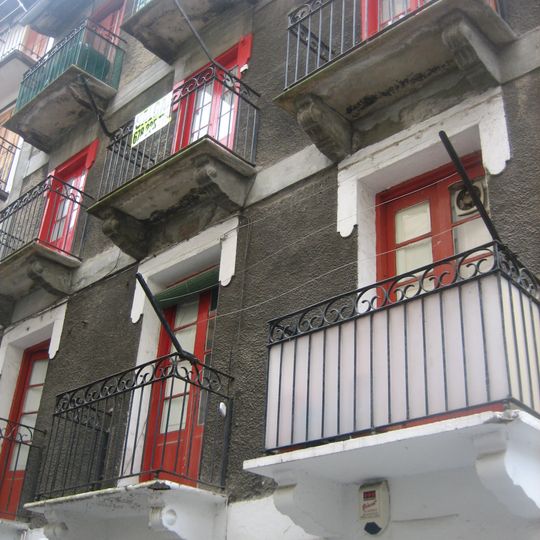 Kapitainenea 18 etxea