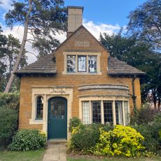 Entrance Lodge, North West Of Manfield Orthopaedic Hospital
