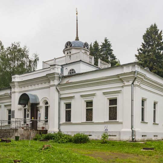 Петровский дворец