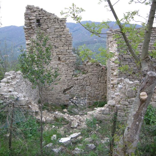 Resti del Castello di Monsummano Alto