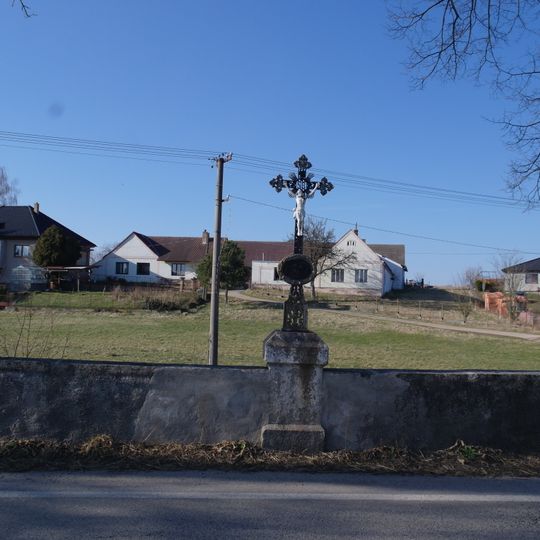 Most silnice II/148 přes bezejmenný potok v Hůrkách