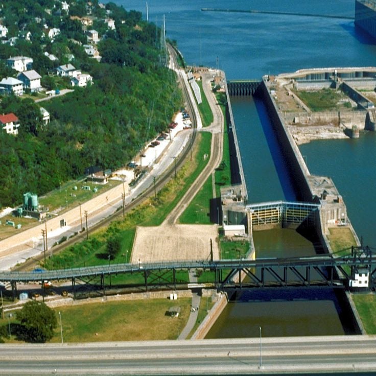 Lock and Dam No. 19