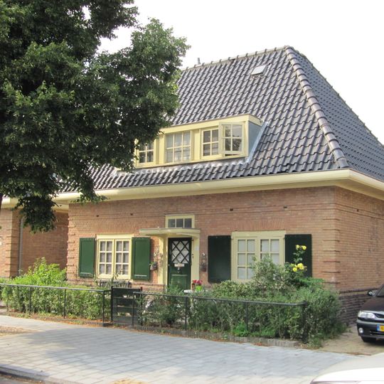 Vrijstaande woning, onderdeel van het complex Onder Dak