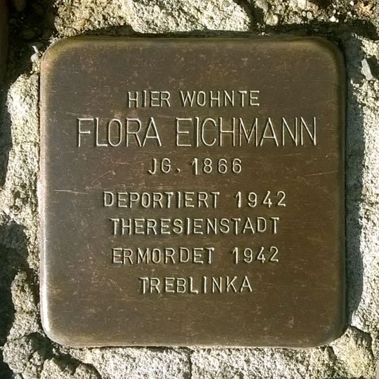 Stolperstein en memoria de Flora Eichmann