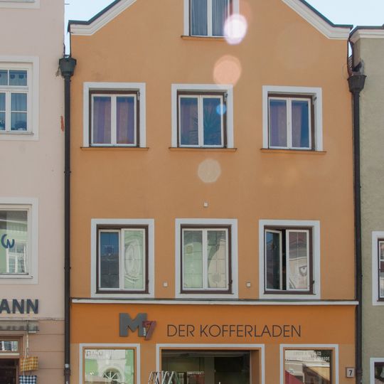 Wohn- und Geschäftshaus, sog. Sattler