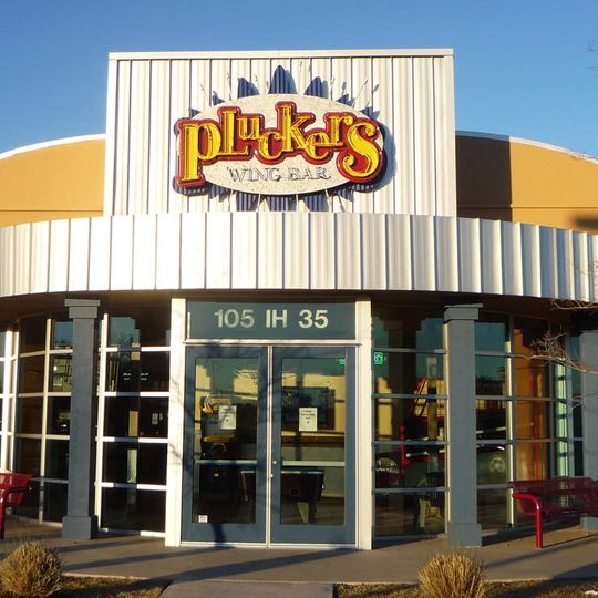 Pluckers Wing Bar