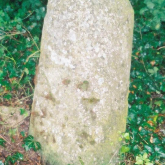 Milestone, Woodstock Road; Peartree Hill, between canal bridge and traffic island