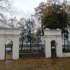 Ограда с воротами (Кинешма)