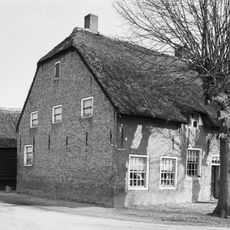 Langstraat 15, Uitwijk