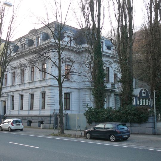 Friedrich-Ebert-Straße 152 a