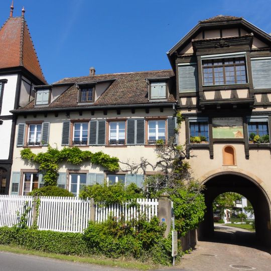 Benediktinerkloster, dann Kollegiastift St. Leonhard, Obernai