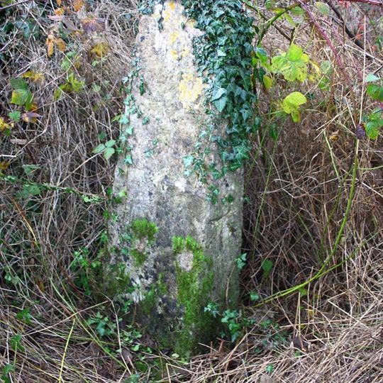 Milestone, turning of lane to Radford Bridge