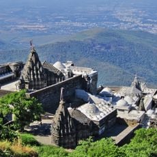 Neminath Jain Temple, Girnar