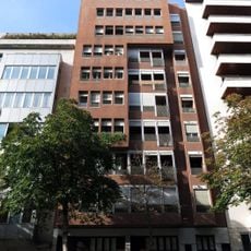 Bloc d'habitatges a la Gran Via Jaume I, 16