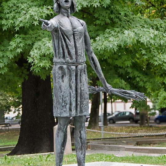 Sculptures in Vercelli