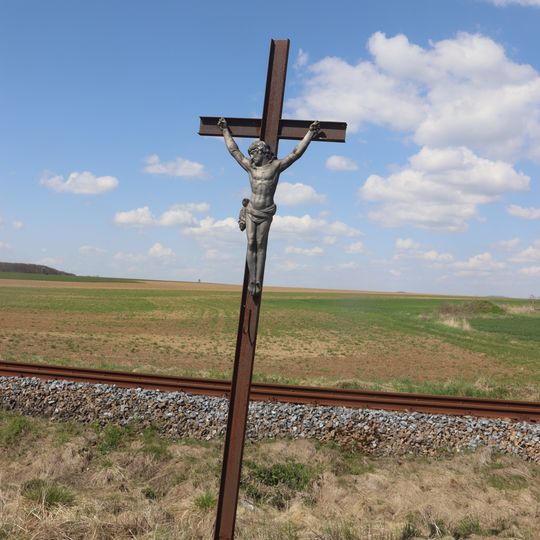 Kříž u silnice 152 u Moravských Budějovic