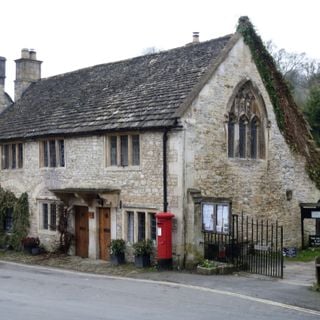 House To North Of Market Cross Cottage