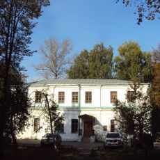 Служебный корпус у Передних ворот — комендантский дом (Измайлово)