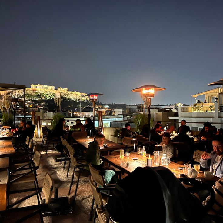 Ermou 18 Beyond the Horizon