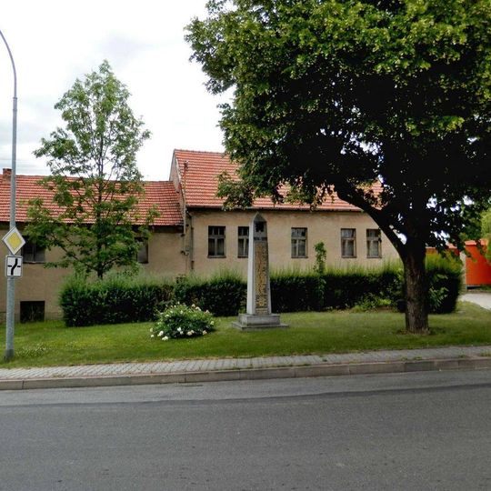 Pomník padlým v Podluskách